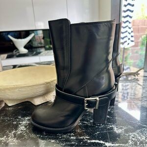 Chloe leather ankle boots never worn size 9
